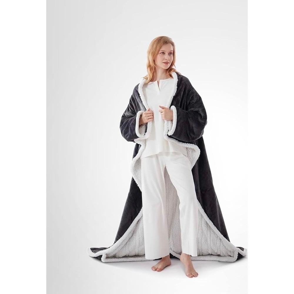 Wearable Dark Grey and‎ Cream Thick Sherpa Lining Wrap Blanket